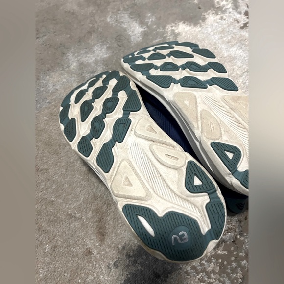 Hoka Deep Blue Running Shoes Women’s 9.5 - Picture 3 of 4